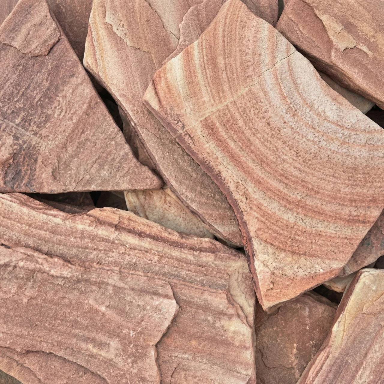 018_КАМЕНЬ РОЗОВЫЙ ГАЛТОВАННЫЙ С РАЗВОДАМИ (МАЛИНОВЫЙ) Камень розовый галтованный с разводами (Малиновый) — изображение 1